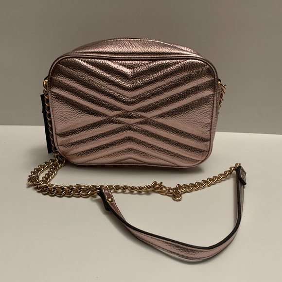INC Glam Metallic Quilted Camera Crossbody - Picture 2 of 9